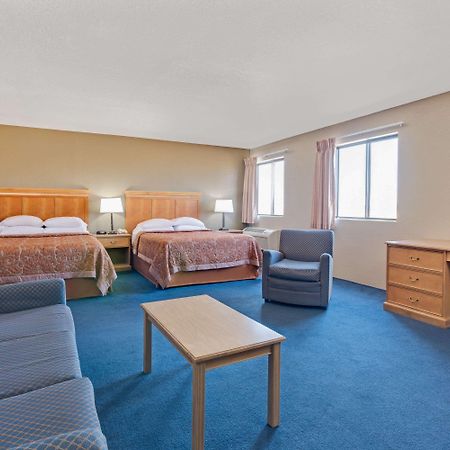 Super 8 By Wyndham Spokane/West Airway Heights Exterior photo