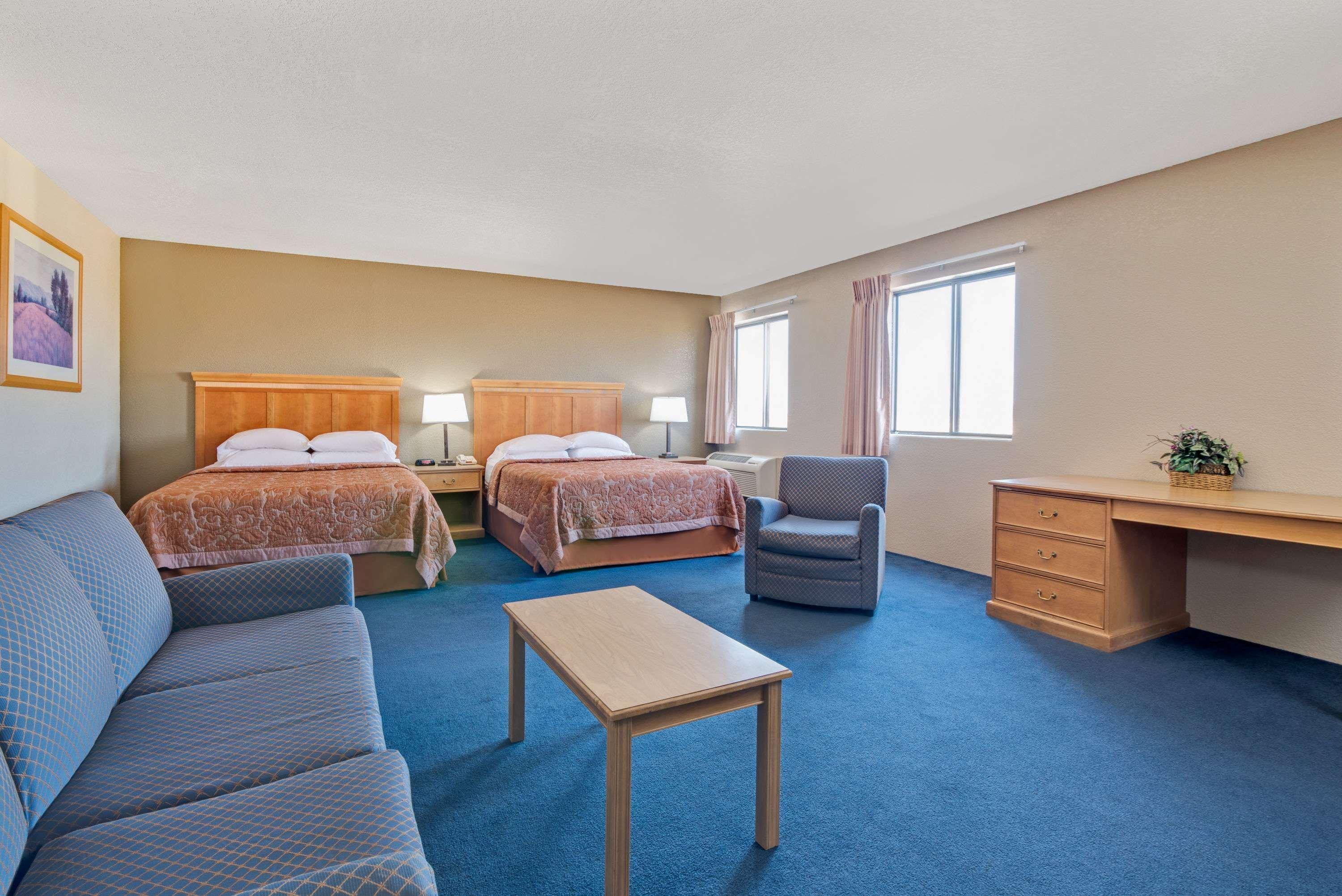 Super 8 By Wyndham Spokane/West Airway Heights Exterior photo