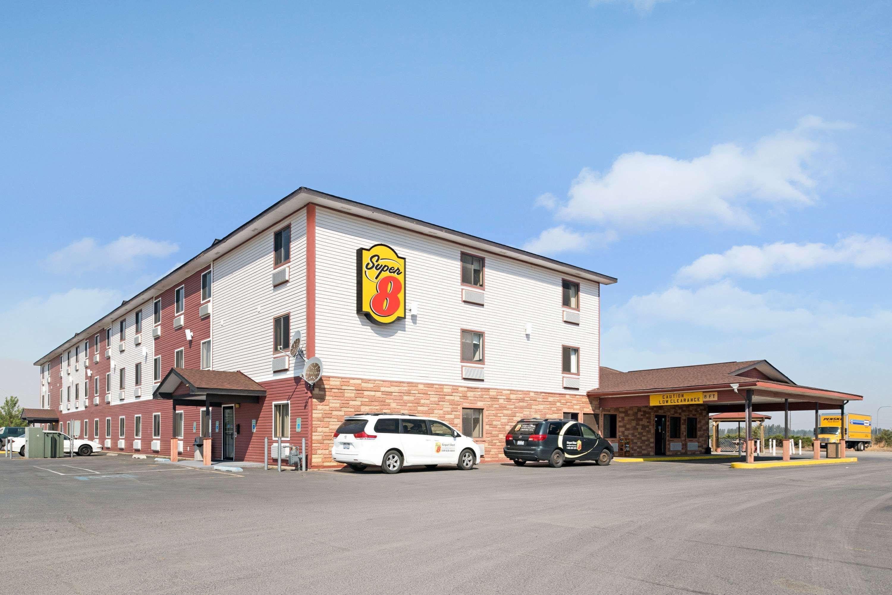 Super 8 By Wyndham Spokane/West Airway Heights Exterior photo